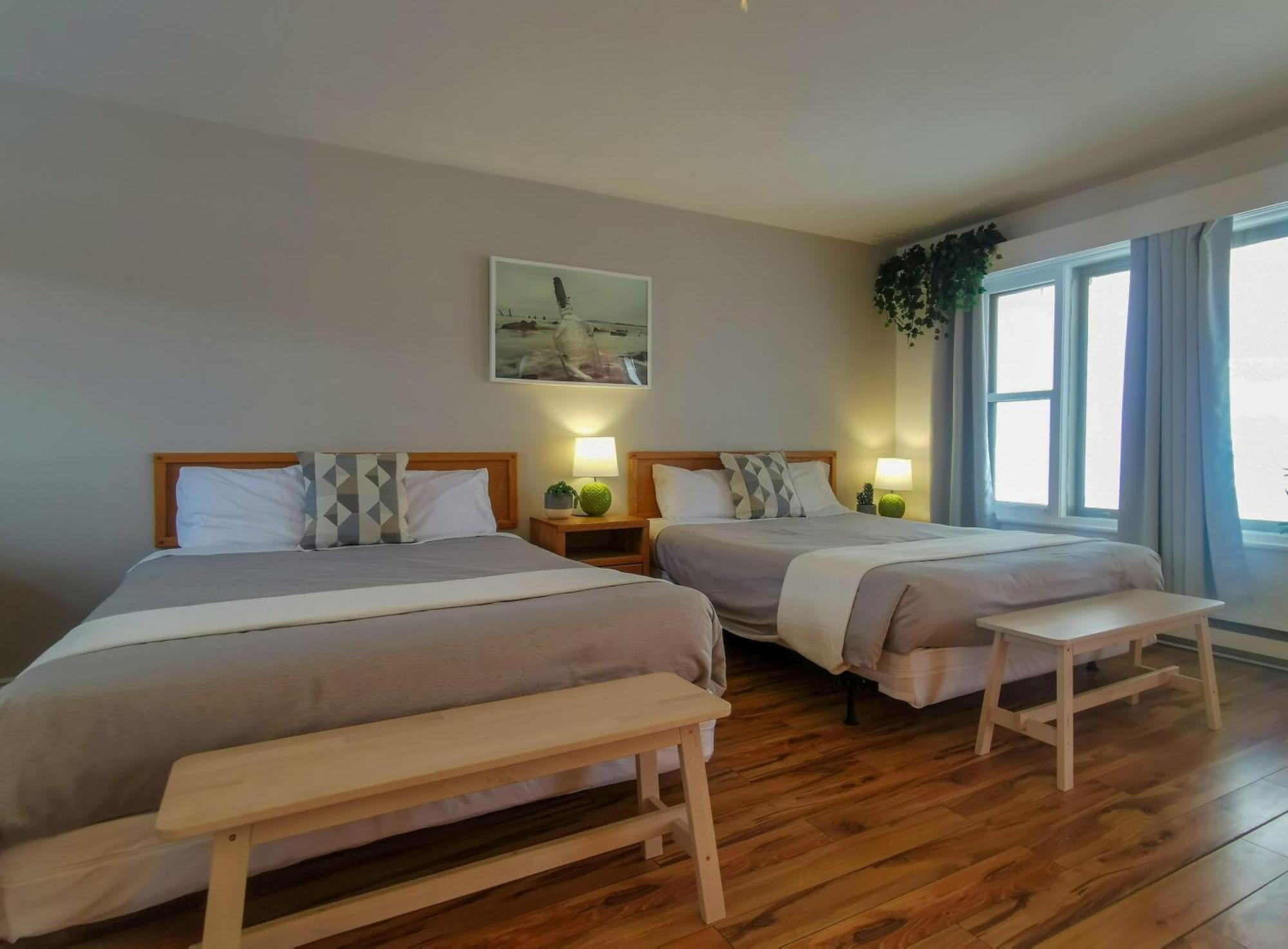 Lofts Fleuve Et Montagnes Motel Sainte-Anne-de-Beaupre Exterior photo